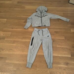 Women’s Nike Track Suit